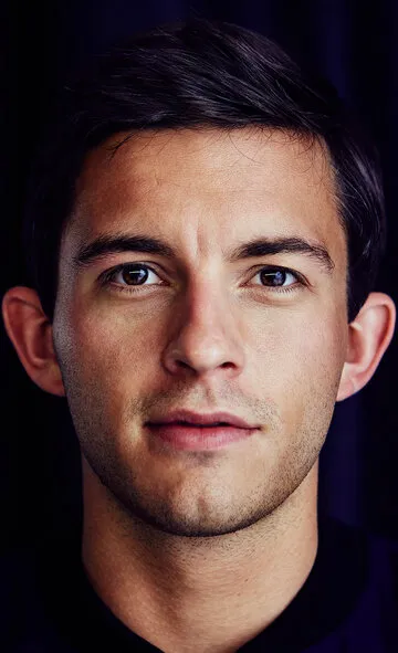 Фотография актёра Джонатан Бейли