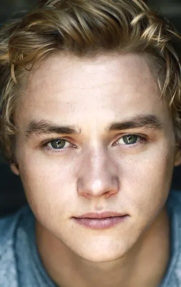 Фотография актёра Бен Харди (Ben Hardy)