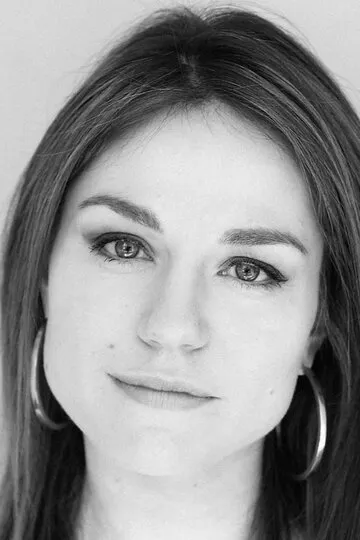 Фотография актёра Эмили Декенн