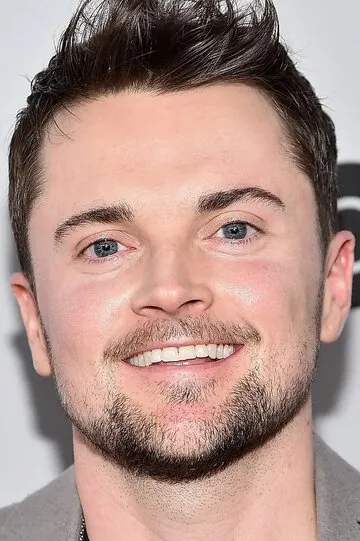 Фотография актёра Роберт Айлер (Robert Iler)