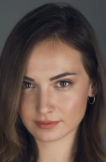 Фотография актёра Башак Гюмюльджинелиоглу