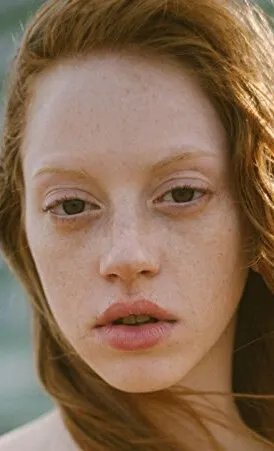 Фотография актёра Лили Ньюмарк