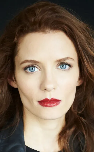 Фотография актёра Лара Джин Хоростецки (Lara Jean Chorostecki)