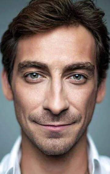 Фотография актёра Артём Ткаченко