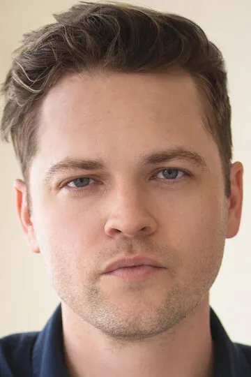 Фотография актёра Александр Кэлверт (Alexander Calvert)