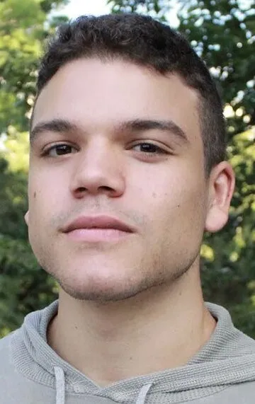 Фотография актёра Джош Андрес Ривера